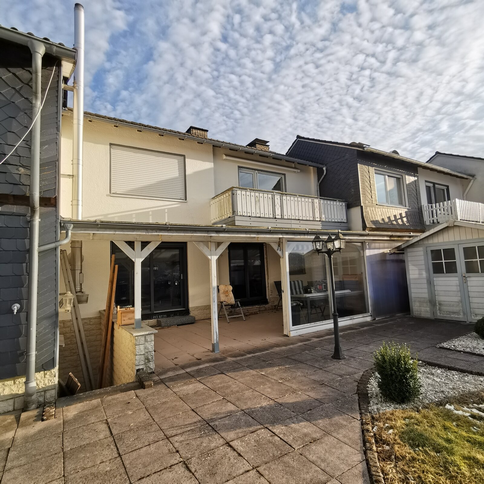 überdachte Terrasse