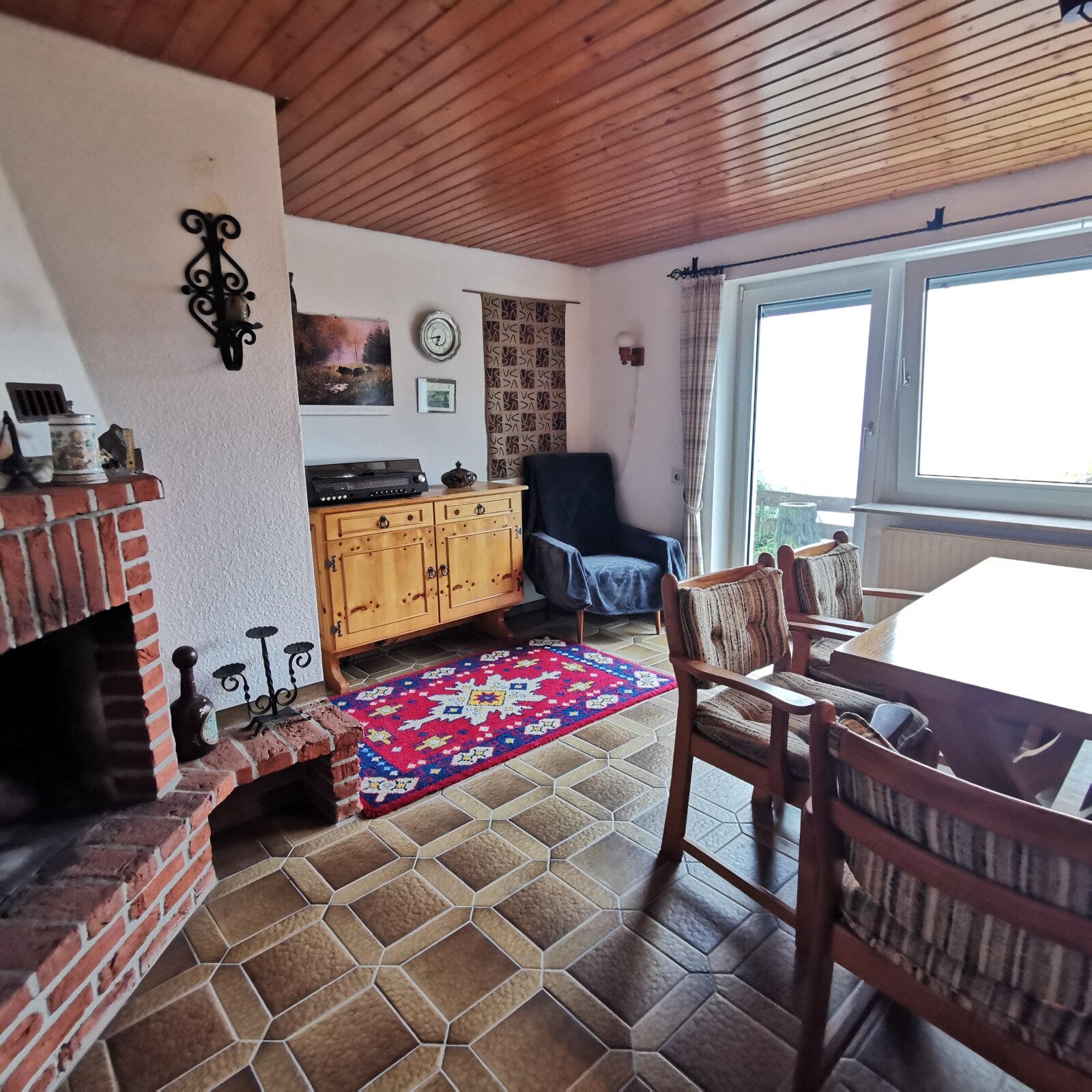 Zimmer mit Terrassenausgang