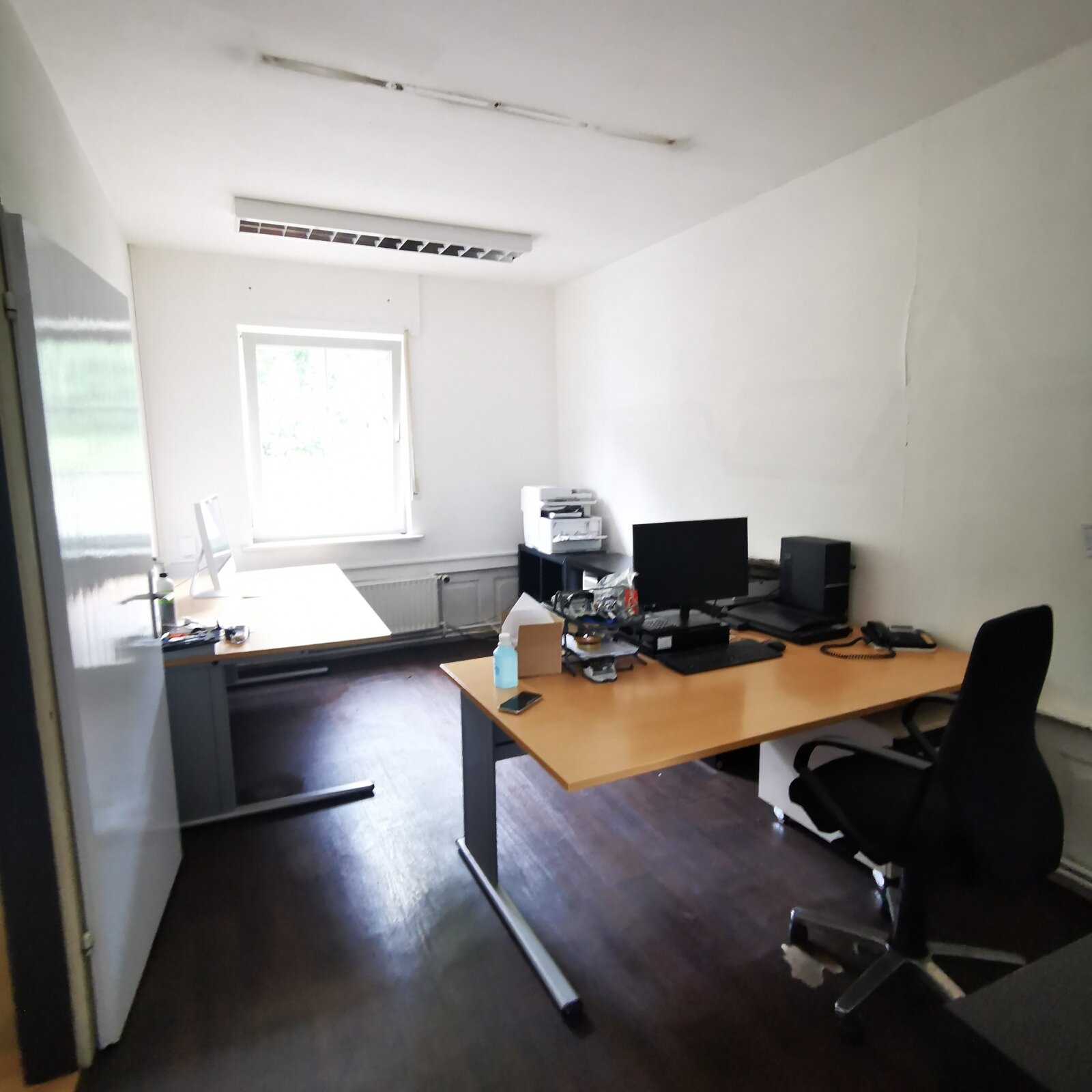Büro EG